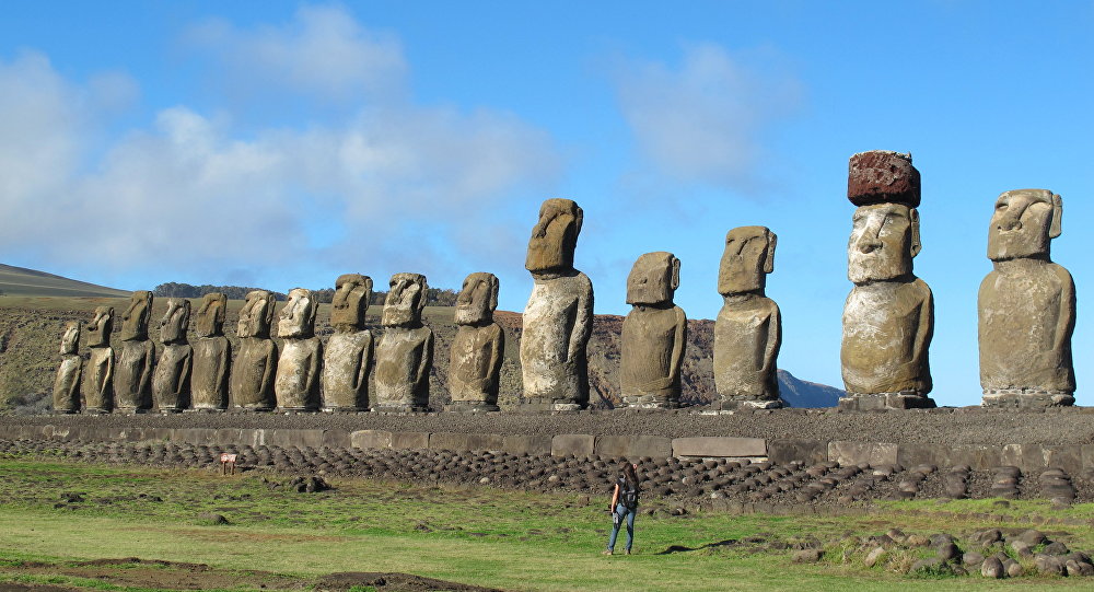 paskalya adası moai heykelleri